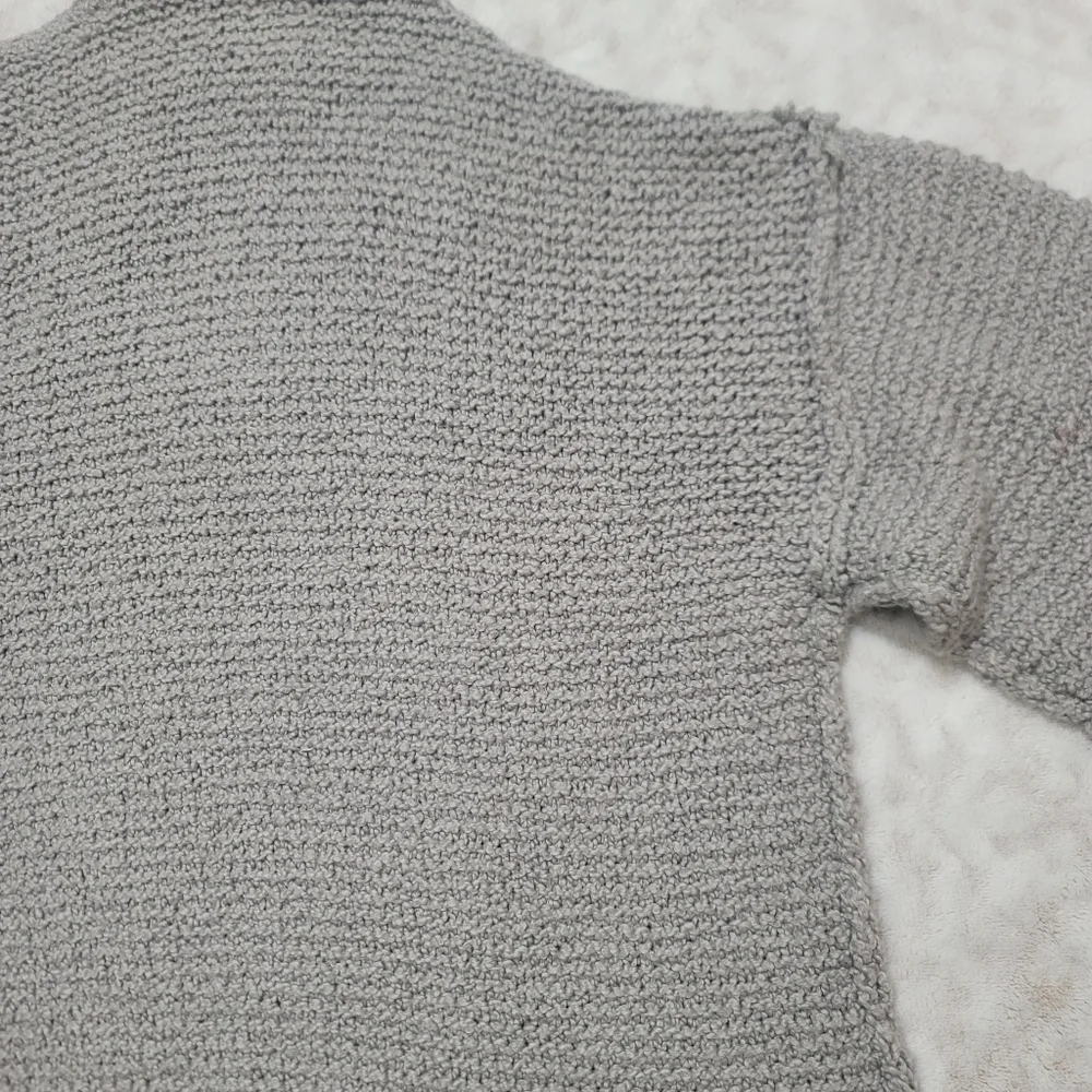 By Together Women's Knit V-neck Sweater Size L Light Gray NWT Cotton Blend